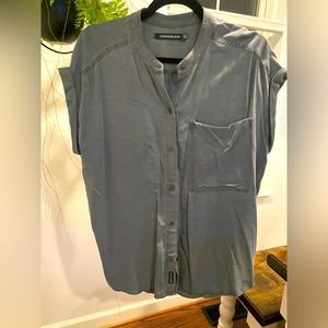 Calvin Klein short sleeve blouse size L - excellent condition!